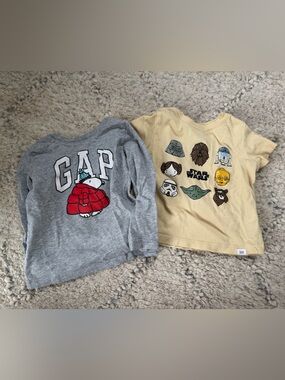 GAP kids Star Wars graphic tee & Snoopy graphic long sleeve tee bundle